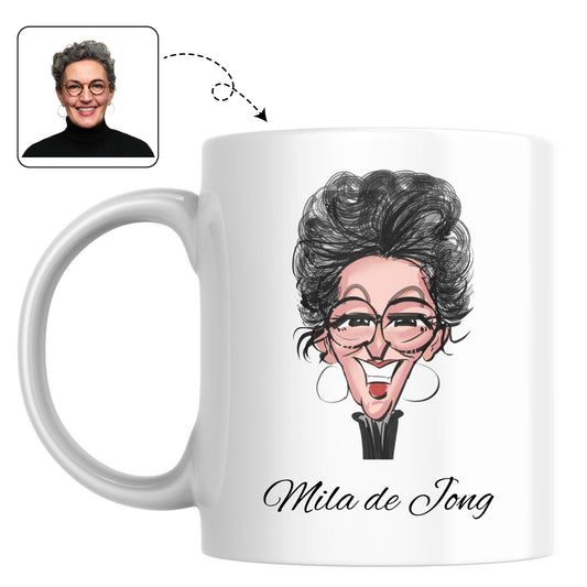 Mok voor de dagelijkse thee, bedrukt met een hartverwarmende karikatuur van een lachende oma of moeder.