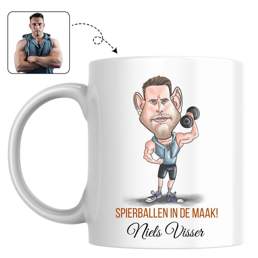Mok voor de fanatieke sporter, bedrukt met een karikatuur van iemand die aan het gewichtheffen is.