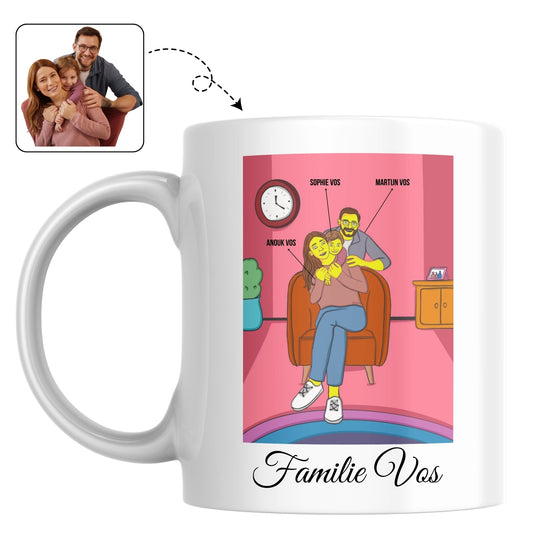Mok bedrukt met een lieve familie illustratie en de namen van het gezin, een hartverwarmend cadeau.